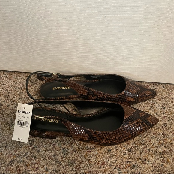 Express snakeskin flats size 7 - Picture 1 of 4